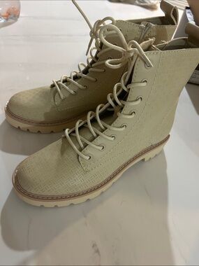 Women’s Cream Lace-Up Combat Boots